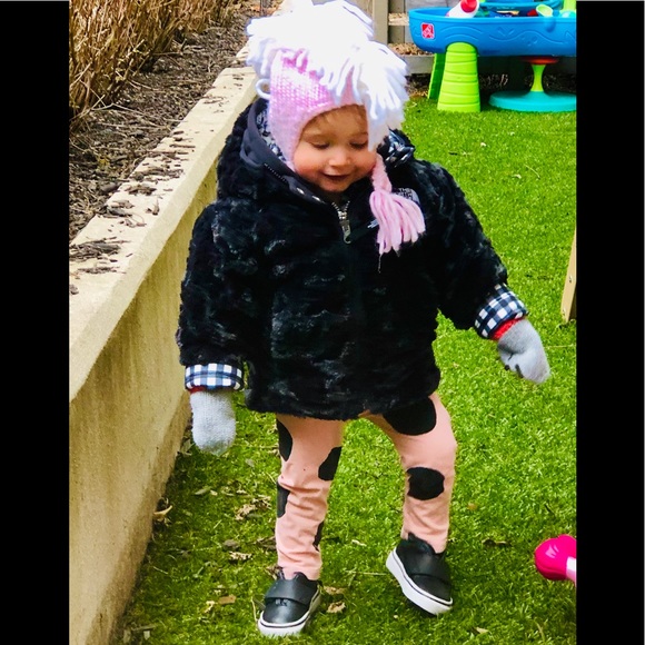 Meet your Posher, Erika - Picture 5 of 7